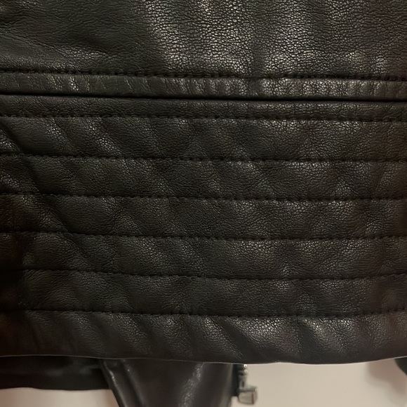 Faux Leather Jacket❤️❤️❤️😍😍💃🏽😩💕😘 - Picture 6 of 6